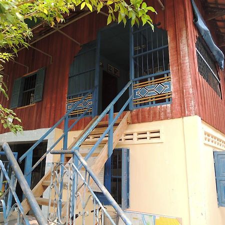 Meas Family Homestay Angk Ta Saom Exterior foto