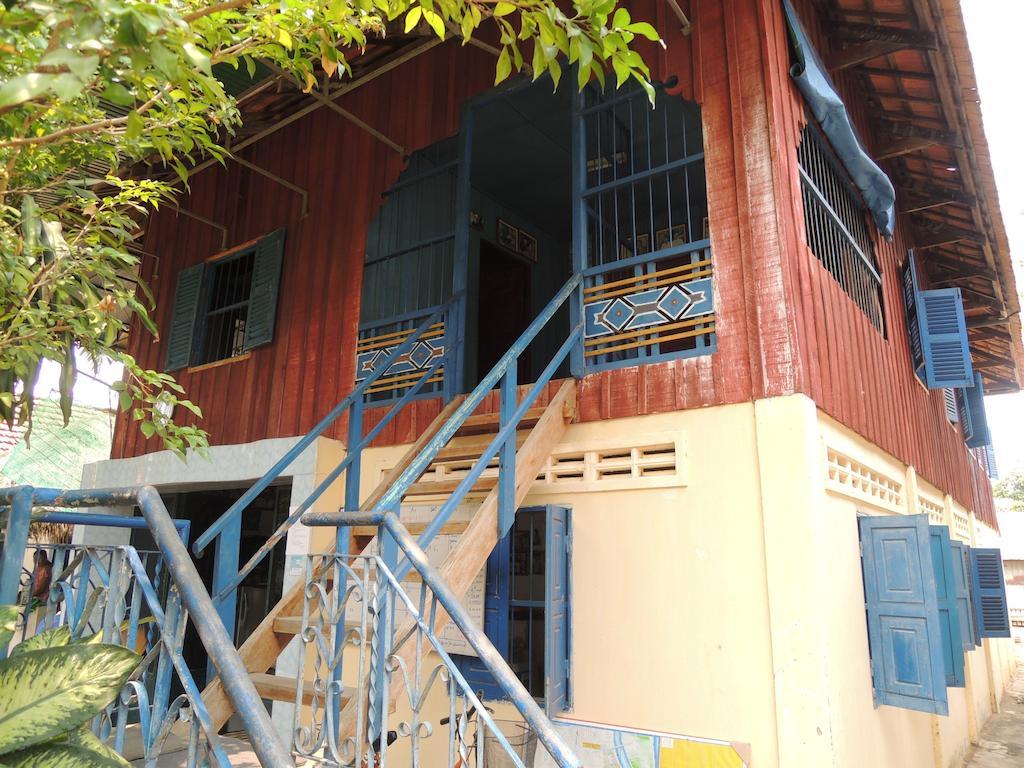 Meas Family Homestay Angk Ta Saom Exterior foto