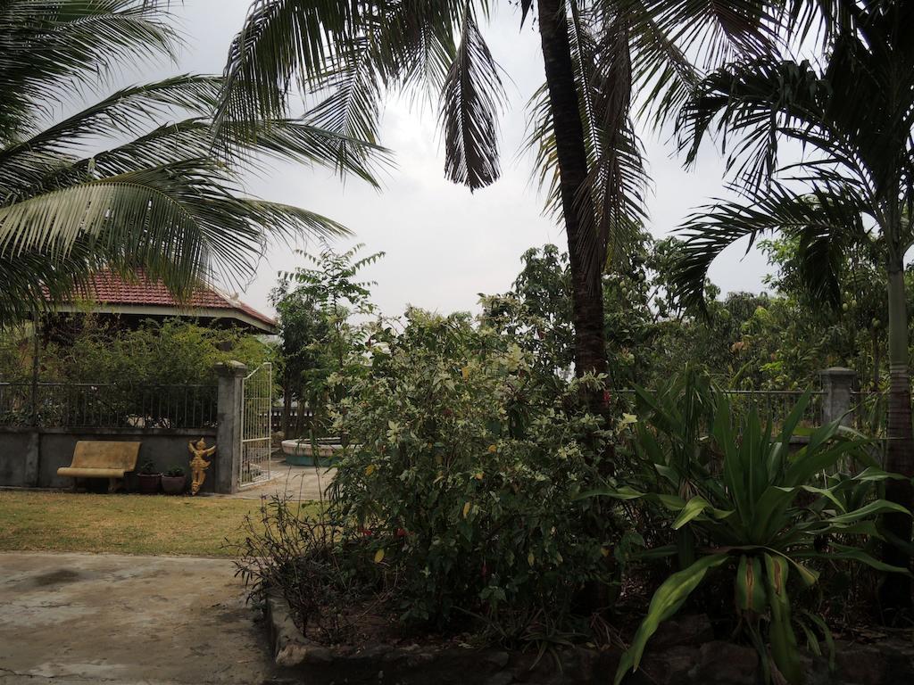 Meas Family Homestay Angk Ta Saom Exterior foto